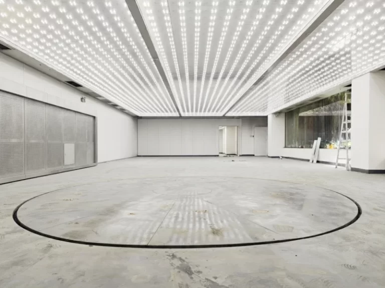 Rotating Stage for Huawei Showroom