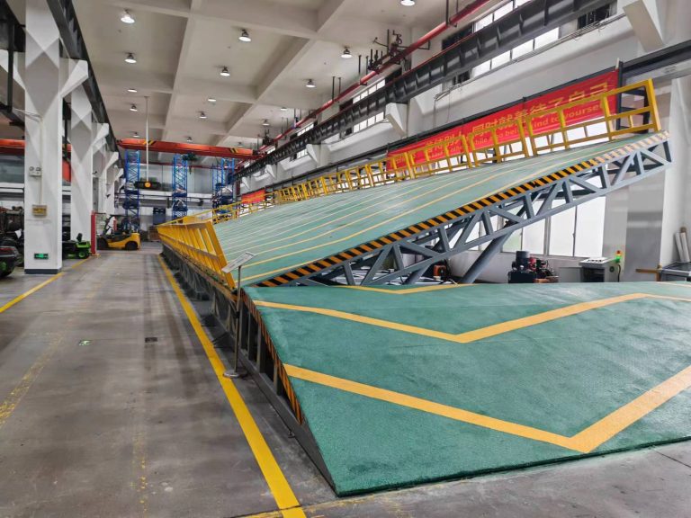 Lateral Incline Test Platform｜0°-25° Tilt｜7m×27m｜Vehicle Cross-Slope Testing