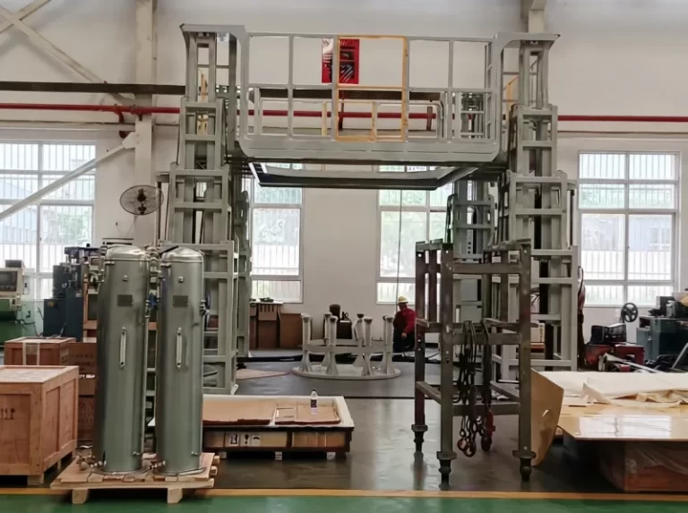 Multi-Stage Telescopic Hydraulic Lift for Hydrogen Electrolyzer Assembly – Heavy-Duty Equipment Maintenance Platform
