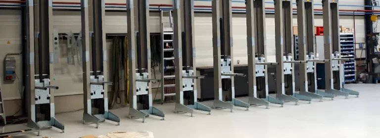 Compact Single-Mast Continuous Lifter
